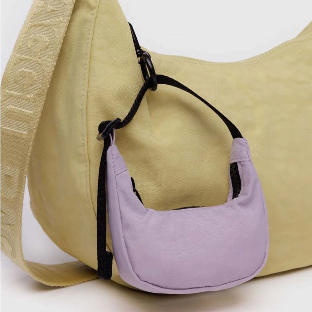 BAGGU Mini Crescent Bag Charm- Dusty Pink - Picture 2 of 3